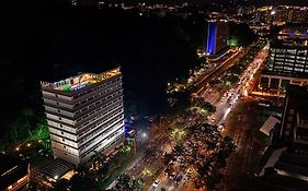 Howard Johnson By Wyndham Kota Kinabalu City Centre, Formerly Hotel Shangri-La Kota Kinabalu